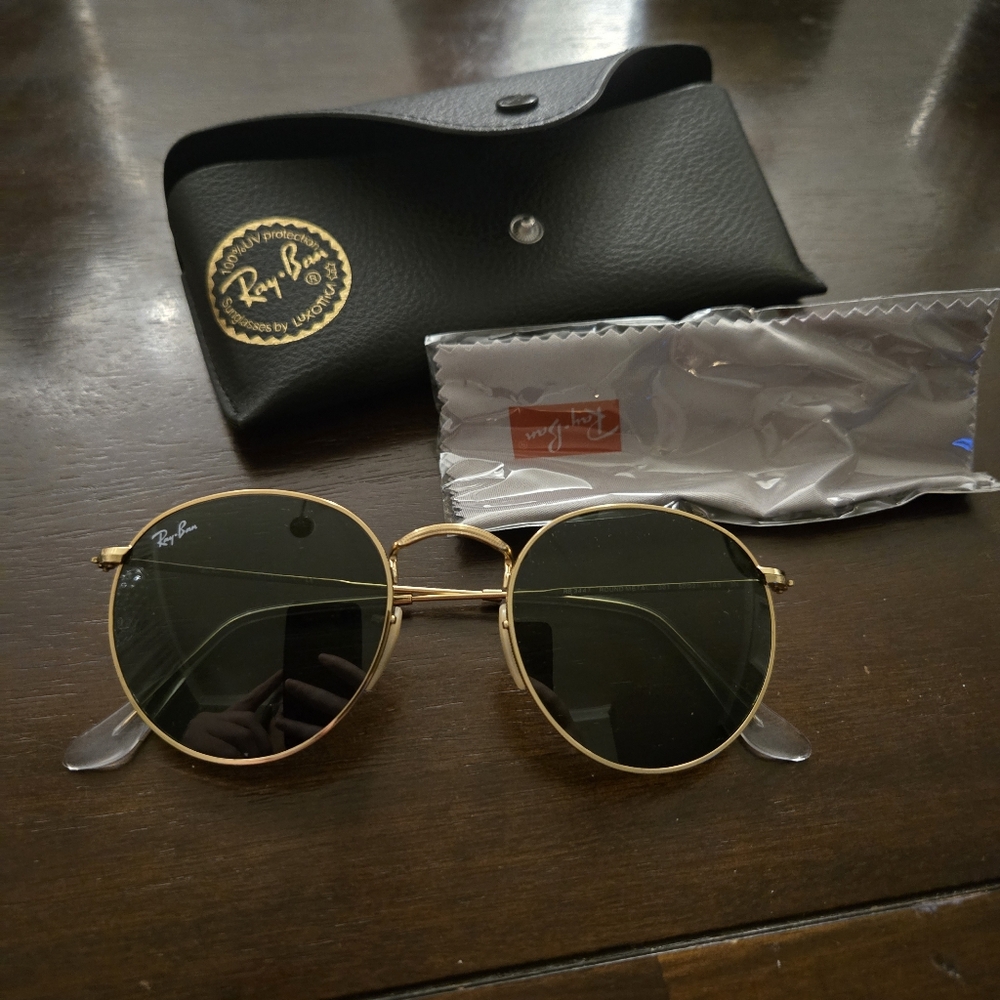 Ray Ban 3447 Gold Round Sunglasses - Picture 3 of 5